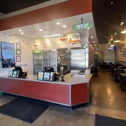 Wingstop - Front counter