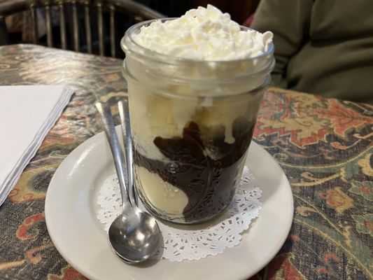 Bone Heads Bar B Que by null