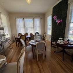 The Dollhouse Tearoom - Tea room