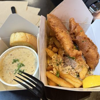 Matt's Fish Basket - Fish and Chips Basket sub crab fries and chowder - Fish & Chips Near Me - Seattle, Washington