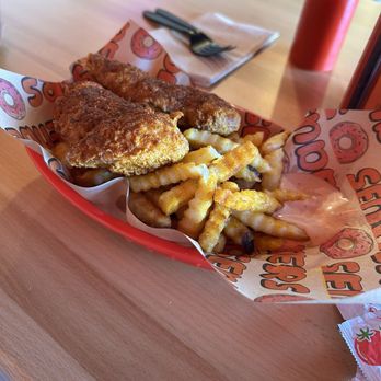Senders - Senders Tenders Combo - Burgers Near Me - San Fernando, California Senders - Senders Tenders Combo - Burgers Near Me - San Fernando, California