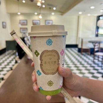 Charlie's Tea - Green grape Jasmine milk tea - Bubble Tea Near Me - Cupertino, California Charlie's Tea - Green grape Jasmine milk tea - Bubble Tea Near Me - Cupertino, California