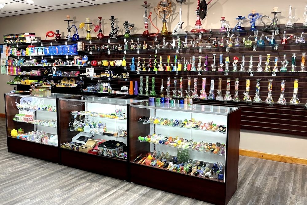 EAGLE VAPE & SMOKE Updated October 2024 978 Battlefield Pkwy, Fort