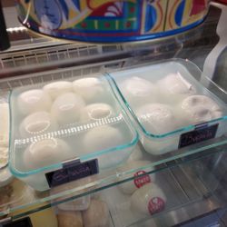MozzLab - Buffalo mozzarella/Bufala and another mozz type. Delicious.