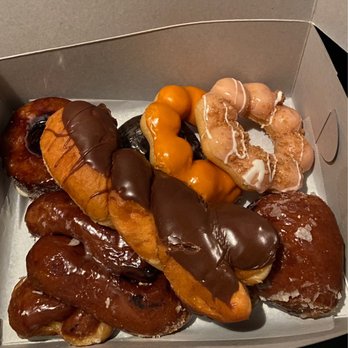 Friendly Donuts - Donuts Near Me - Orange, California Friendly Donuts - Donuts Near Me - Orange, California