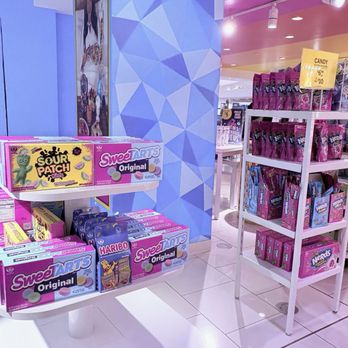 It'Sugar - Posted with review 05/03/25 - Candy Stores Near Me - New York, New York It'Sugar - Posted with review 05/03/25 - Candy Stores Near Me - New York, New York