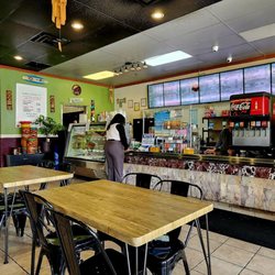 Poke & More - Interior