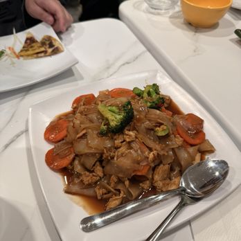 Neeya Thai Kitchen - Pad See Ew - Thai Near Me - San Jose, California Neeya Thai Kitchen - Pad See Ew - Thai Near Me - San Jose, California