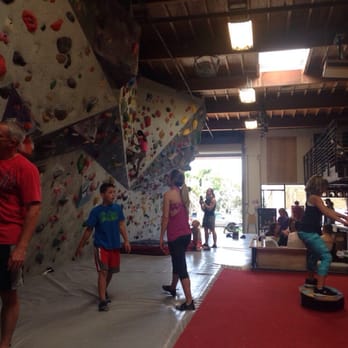 VITAL Climbing Gym - Sunday afternoon workout - Sports Clubs Near Me - Carlsbad, California
