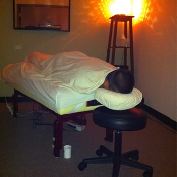 Bespoke Wellness - Ready for a couples massage. Looks like an office more than it does a ''relaxing spa" - Acupuncture Near Me - Alameda, California Bespoke Wellness - Ready for a couples massage. Looks like an office more than it does a ''relaxing spa" - Acupuncture Near Me - Alameda, California