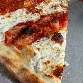 Grimaldi's Pizzeria - Half cheese/half pepperoni pizza - Pizza Near Me - Palm Beach Gardens, Florida Grimaldi's Pizzeria - Half cheese/half pepperoni pizza - Pizza Near Me - Palm Beach Gardens, Florida