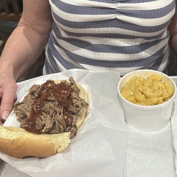 Bbq Dna - Chopped brisket and My Momma's Mac'N'Cheese - Barbeque Near Me - Dallas, Texas Bbq Dna - Chopped brisket and My Momma's Mac'N'Cheese - Barbeque Near Me - Dallas, Texas