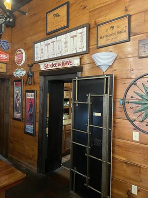 The Everett Hotel by null