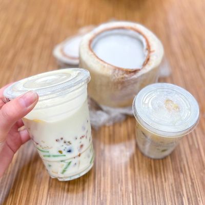Thạch Chè Hiển Khánh by null
