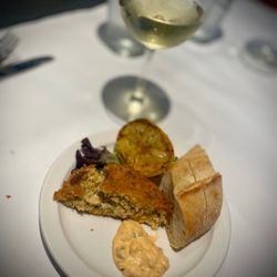 Grounds Restaurant - Crab cakes