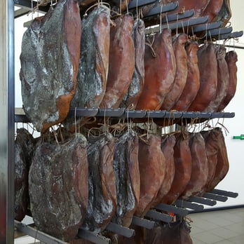 Tisner Speck - Meat Shops Near Me - Tisens, BZ