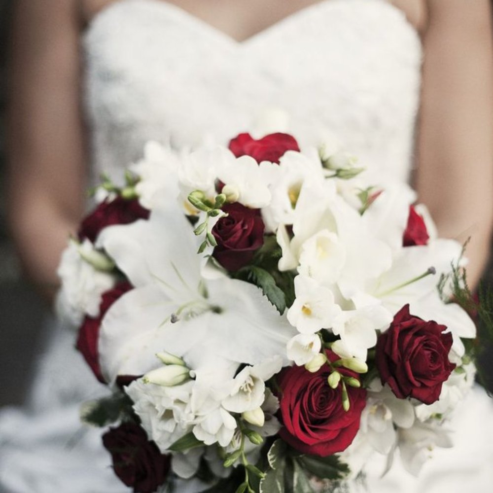 Davie Flowers - Bride's bouquet - Florists Near Me - Vancouver, British Columbia Davie Flowers - Bride's bouquet - Florists Near Me - Vancouver, British Columbia