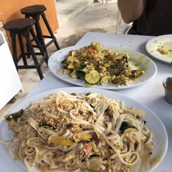 Sana - Pad Thai (front) & Veggie Curry (back)