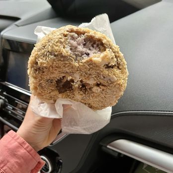 Kane's Donuts - Downtown - Blueberry crunch - Donuts Near Me - Boston, Massachusetts Kane's Donuts - Downtown - Blueberry crunch - Donuts Near Me - Boston, Massachusetts