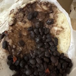 El Rincon De La Arepa - Everyone here has the mental capacity of someone failing the 5th for the second time.