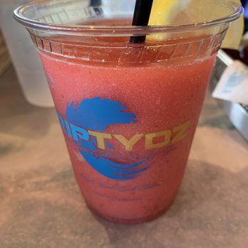 RipTydz - Adult Strawberry Lemonade - Seafood Near Me - Myrtle Beach, South Carolina