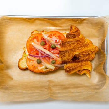 Deli Divine - a sandwich and chips on a tray - Delis Near Me - St. Louis, Missouri Deli Divine - a sandwich and chips on a tray - Delis Near Me - St. Louis, Missouri