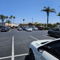 Tustin Plaza - Parking lot
