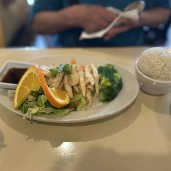 Thai Ivory Cuisine - H3. Teriyaki Chicken with white rice and sauce on the side - Thai Near Me - Upland, California Thai Ivory Cuisine - H3. Teriyaki Chicken with white rice and sauce on the side - Thai Near Me - Upland, California