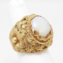 Bid Fast and Last Auctions - 18k Gold Vintage Ring, 7.4g. Sold at Auction