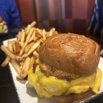 Ale & Ivy - Their burgers are bomb! - Sports Bars Near Me - Spring, Texas