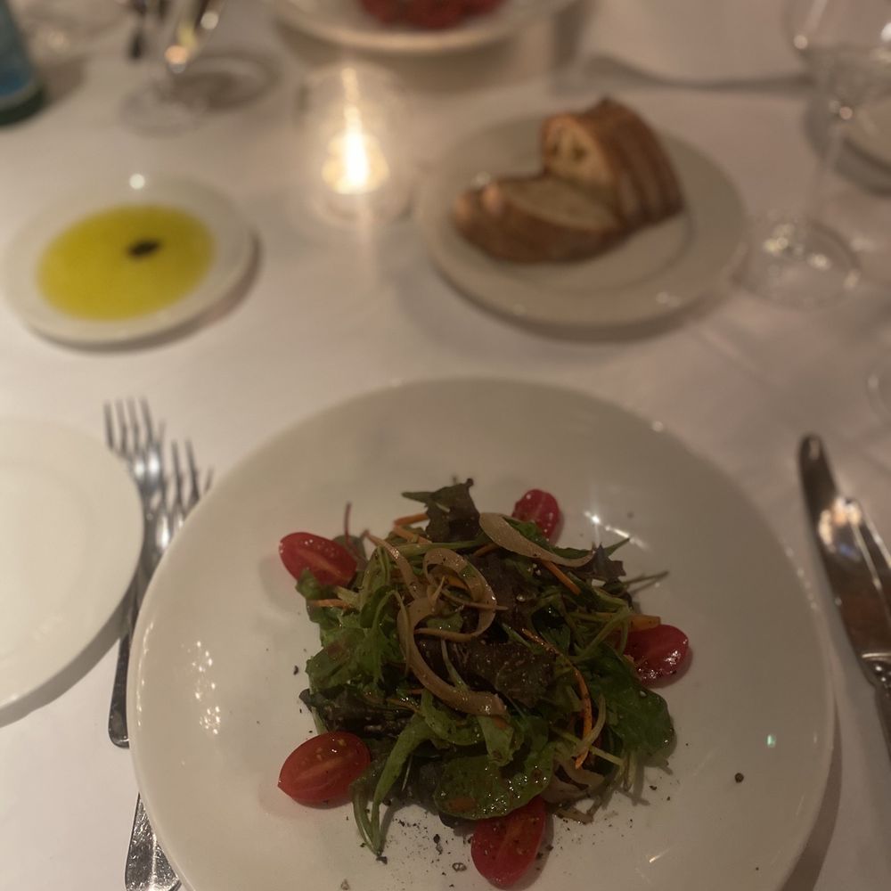 La Cucina - Mixed Green Salad - Italian Near Me - Luzern, LU La Cucina - Mixed Green Salad - Italian Near Me - Luzern, LU