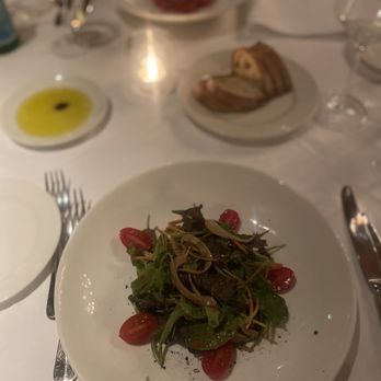 La Cucina - Mixed Green Salad - Italian Near Me - Luzern, LU La Cucina - Mixed Green Salad - Italian Near Me - Luzern, LU