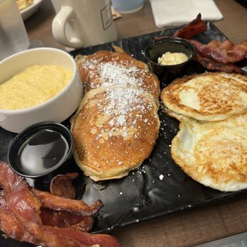 Black Walnut - TEXAS BREAKFAST - New American Near Me - Houston, Texas