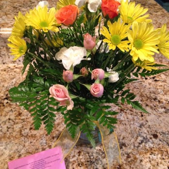 Glamour Flowers Corp - This is their version of a $60 bouquet. It looks nothing like the online photo- this is the quality of a $5 bouquet from Publix - Florists Near Me - West Palm Beach, Florida Glamour Flowers Corp - This is their version of a $60 bouquet. It looks nothing like the online photo- this is the quality of a $5 bouquet from Publix - Florists Near Me - West Palm Beach, Florida