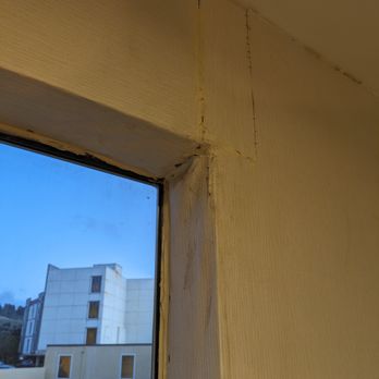 Lighthouse Hotel - Small repairs needed around the hotel. April 2024 - Hotels Near Me - Pacifica, California