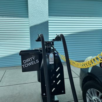 Sun Day Carwash - Self service vacuum station. Towel disposal. - Car Wash Near Me - Fresno, California