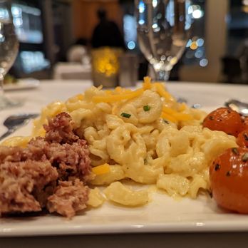Muse at Benaroya Hall - macaroni and cheese with tomatoes - New American Near Me - Seattle, Washington Muse at Benaroya Hall - macaroni and cheese with tomatoes - New American Near Me - Seattle, Washington