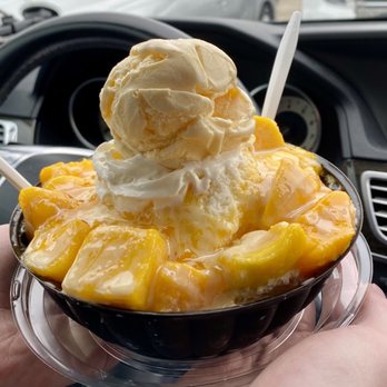 Tous Les Jours - Mango shaved ice bingsu - it's AMAZING!! - Bakeries Near Me - Vernon Hills, Illinois
