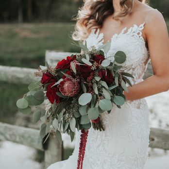 Laura Jacobs Bridal - Bridal Near Me - Estero, Florida Laura Jacobs Bridal - Bridal Near Me - Estero, Florida