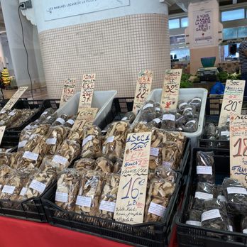 Marché Forville - Mushrooms! - Public Markets Near Me - Cannes, 06 Marché Forville - Mushrooms! - Public Markets Near Me - Cannes, 06