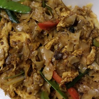 Thai Bayside - Drunken noodles with chicken - Thai Near Me - Palm Bay, Florida Thai Bayside - Drunken noodles with chicken - Thai Near Me - Palm Bay, Florida