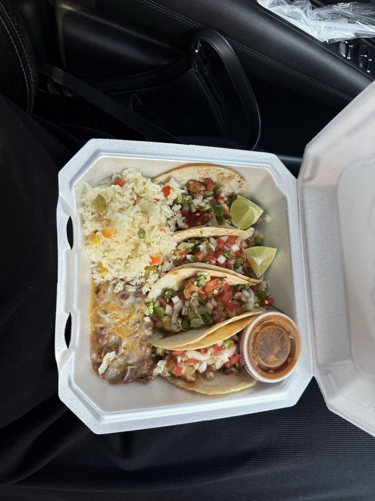 Tacos Y Burritos La Fe Logo