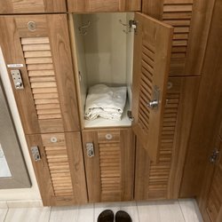 The Spa At Venetian Bay - Locker Area.