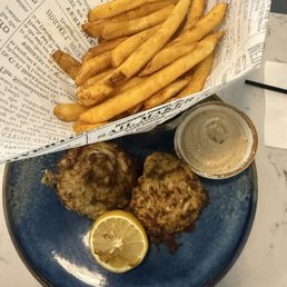 Crab Cake Sandwich Crab Cake Sandwich