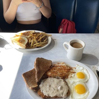 Blue Moon Diner - Chicken Fried Steak and Tuna melt. - American Near Me - Beaverton, Oregon Blue Moon Diner - Chicken Fried Steak and Tuna melt. - American Near Me - Beaverton, Oregon