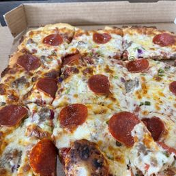 Posier pizza! Don't waste your time or hard earned money!