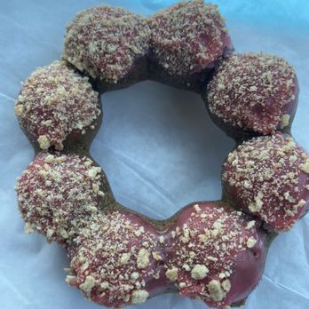 Nonoy Da Poi Cascaroon - Strawberry shortcake flavored - Food Trucks Near Me - Kahului, Hawaii