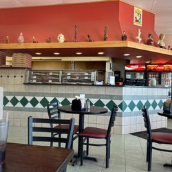 Illiano's Pizzeria & Restaurant - Clean place. Great food