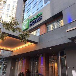 Holiday Inn Express Vancouver-Metrotown - Outside view