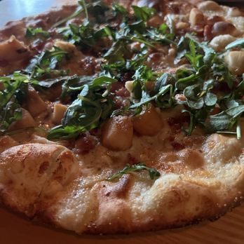 The Bench - Vermonter - Pizza Near Me - Stowe, Vermont